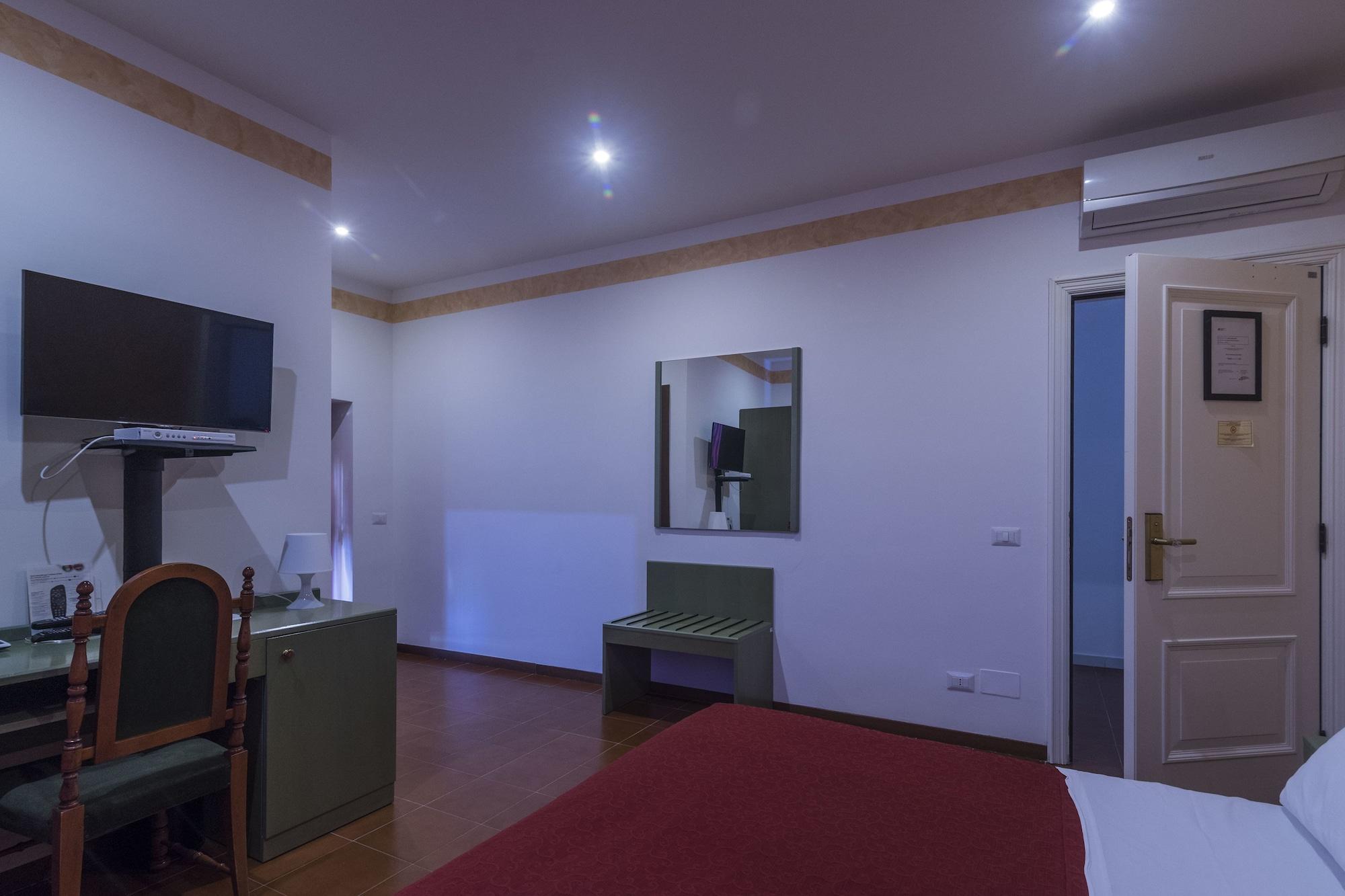 Hotel Villa Del Cardinale Norma Kültér fotó