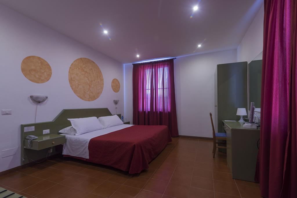Hotel Villa Del Cardinale Norma Kültér fotó